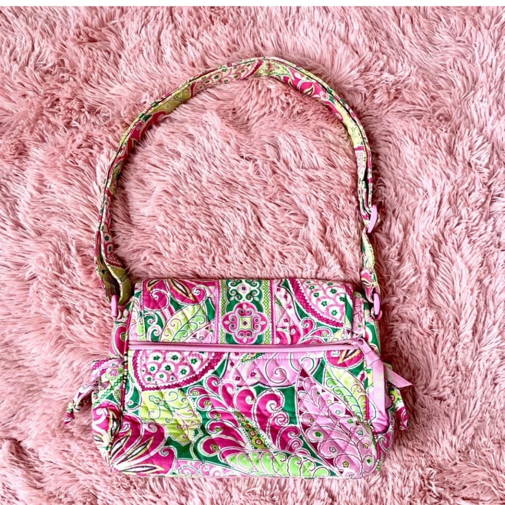 VERA BRADLEY Flap Front Adjustable Strap Bag - Picture 3 of 4